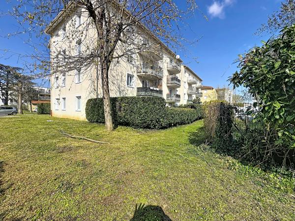 Superbe T3 avec balcon et place de parking privative