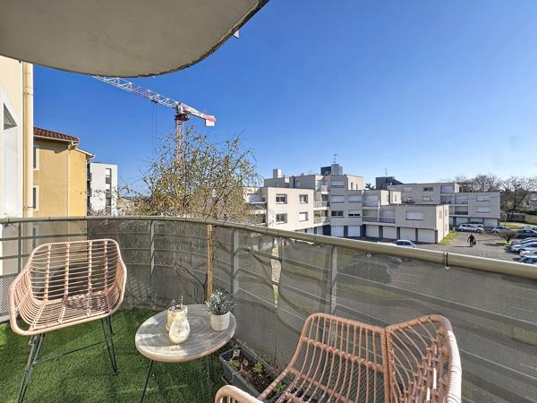 Superbe T3 avec balcon et place de parking privative