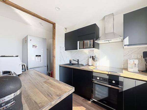Superbe T3 avec balcon et place de parking privative