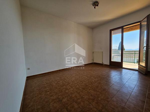 MARSEILLE 15EME VERDURON/LIMITROPHE PENNES-MIRABEAU - Maison T4 de 99 m2 + Garage 67m2 + Studio 37m2 sur une parcelle de 489m2