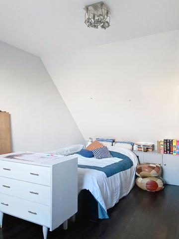 A vendre à moins de 1 kilomètre du centre-ville de Chalonnes sur Loire, maison de plus de 120m² habitable, 4 chambres dont une suite parentale au rez-de-chaussée, et jardin de plus de 900m².