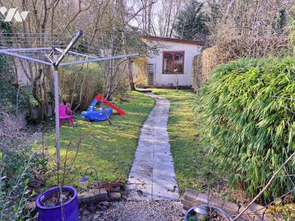 Lambres les Douai maison de ville 3chambres, 2 bureaux, jardin garage. 