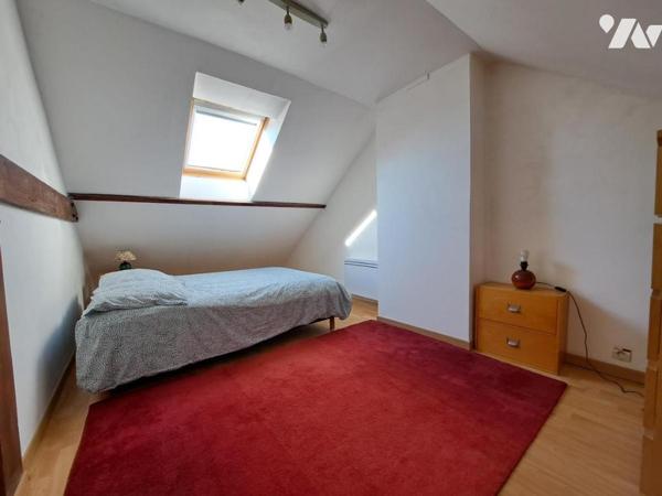 Lambres les Douai maison de ville 3chambres, 2 bureaux, jardin garage. 