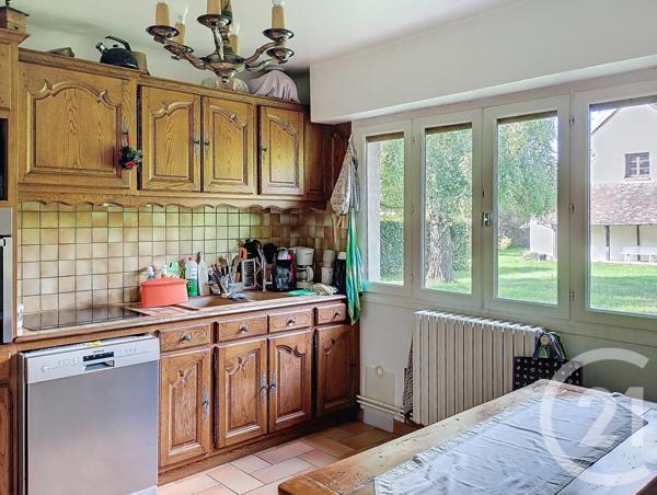 Maison à vendre  16 pièces - 366 m2 NOE - 89