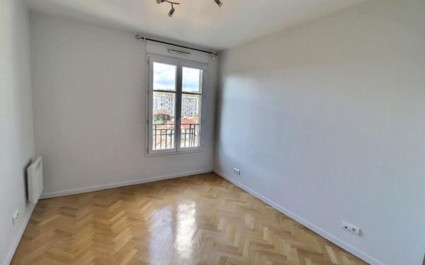 Appartement à vendre    3 pièces • 67,09 m2 Viroflay