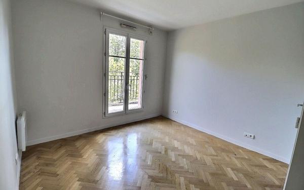 Appartement à vendre    3 pièces • 67,09 m2 Viroflay