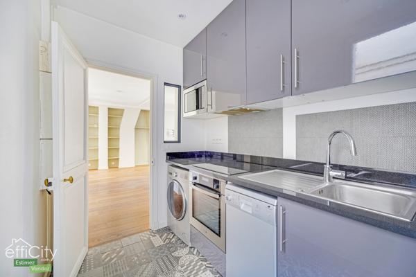 Appartement
         2 pièces
        - 51 m² 650 000 € *