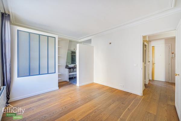 Appartement
         2 pièces
        - 51 m² 650 000 € *