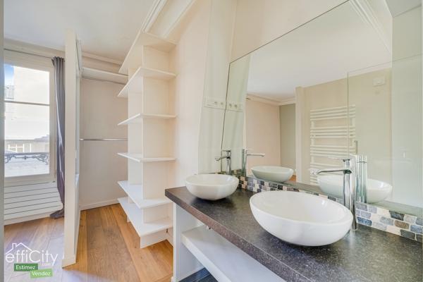 Appartement
         2 pièces
        - 51 m² 650 000 € *