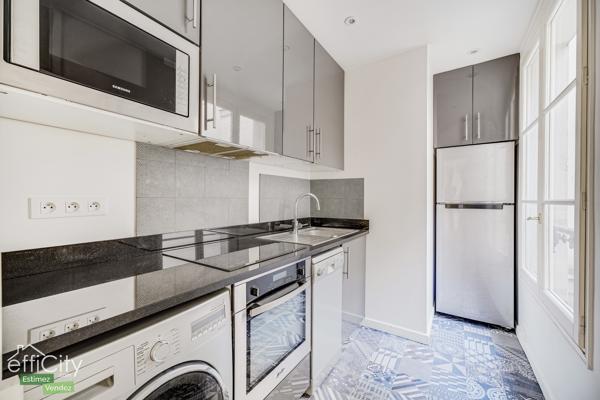 Appartement
         2 pièces
        - 51 m² 650 000 € *