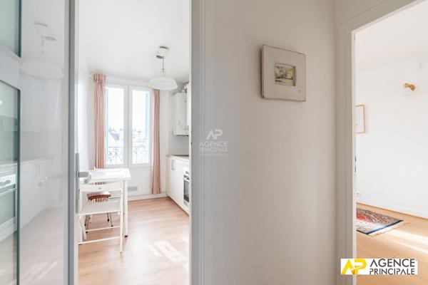 Appartement 2 pièces à vendre au dernier étage en hyper centre de Maisons-Laffitte Loyer 1 050 €/mois charges comprises **  - Référence  4695