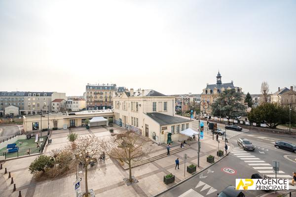 Appartement 2 pièces à vendre au dernier étage en hyper centre de Maisons-Laffitte Loyer 1 050 €/mois charges comprises **  - Référence  4695