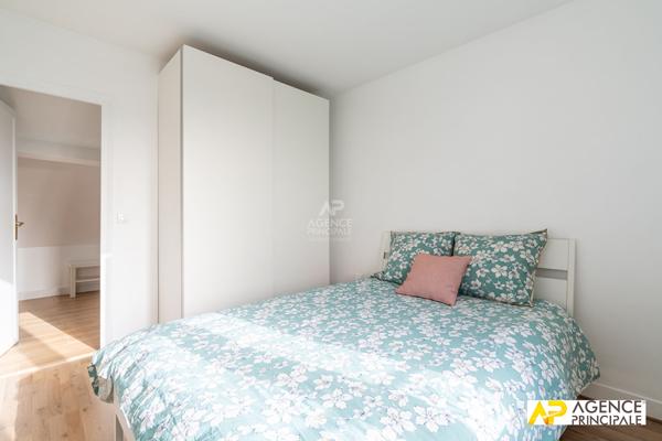 Appartement 2 pièces à vendre au dernier étage en hyper centre de Maisons-Laffitte Loyer 1 050 €/mois charges comprises **  - Référence  4695