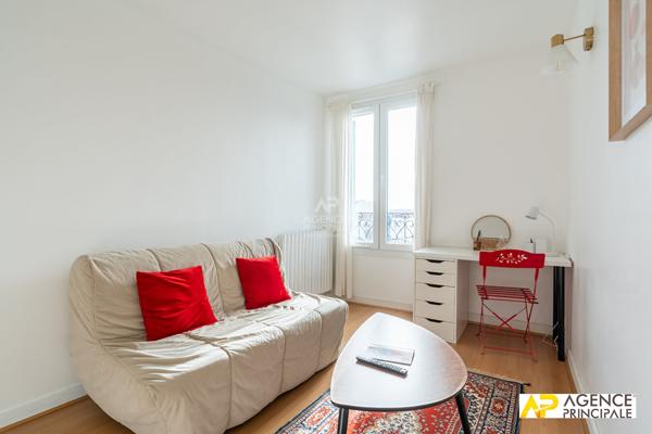 Appartement 2 pièces à vendre au dernier étage en hyper centre de Maisons-Laffitte Loyer 1 050 €/mois charges comprises **  - Référence  4695