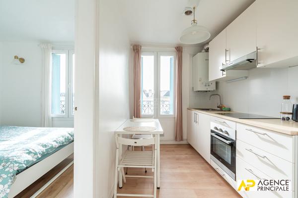 Appartement 2 pièces à vendre au dernier étage en hyper centre de Maisons-Laffitte Loyer 1 050 €/mois charges comprises **  - Référence  4695