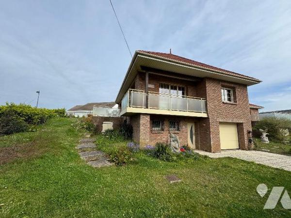 A SAISIR

Idéalement situé, sur la station balnéaire de Sainte Cécile à CAMIERS, à environ 30...