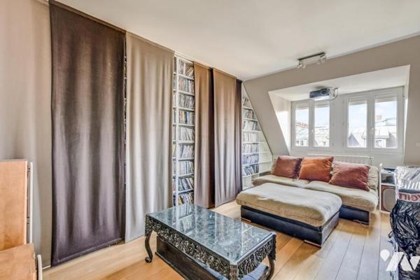 Commerce – Appartement familial en dernier étage avec balcon