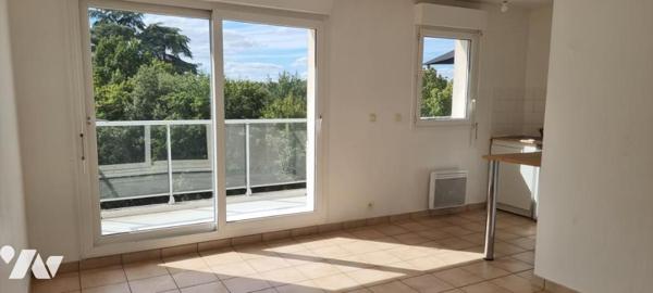 APPARTEMENT T2 AVEC BALCON ET PARKING