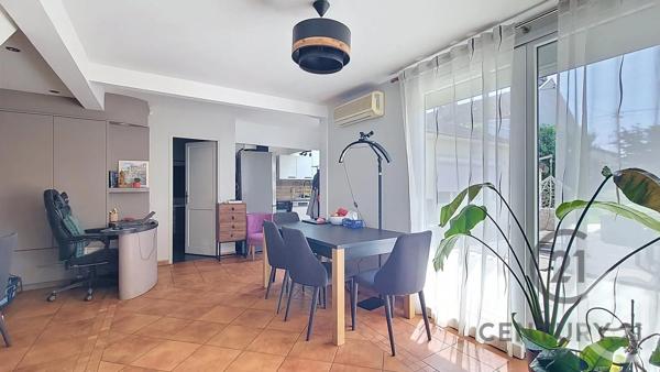 Maison à vendre  5 pièces - 94,68 m 2   NEUILLY SUR MARNE  - 93