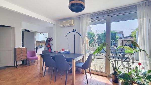 Maison à vendre  5 pièces - 94,68 m 2   NEUILLY SUR MARNE  - 93