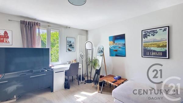 Maison à vendre  5 pièces - 94,68 m 2   NEUILLY SUR MARNE  - 93