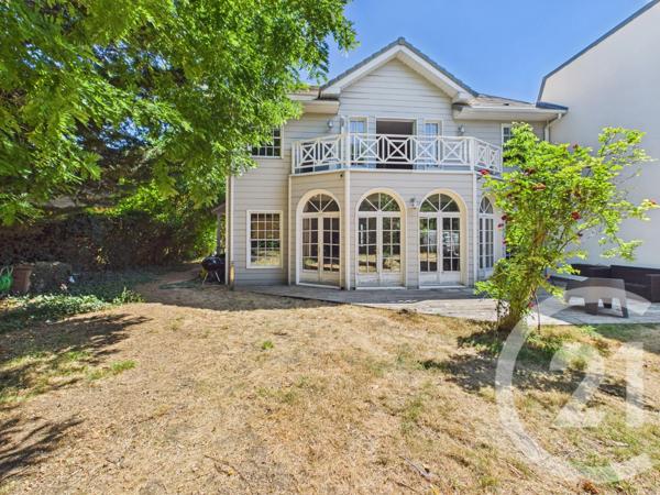 Maison à vendre  6 pièces - 158,25 m 2   CACHAN  - 94