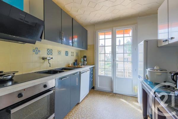 Maison à vendre  6 pièces - 158,25 m 2   CACHAN  - 94