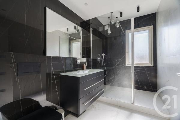 Maison à vendre  9 pièces - 290,70 m 2   VILLEJUIF  - 94