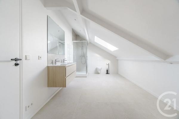 Maison à vendre  9 pièces - 290,70 m 2   VILLEJUIF  - 94