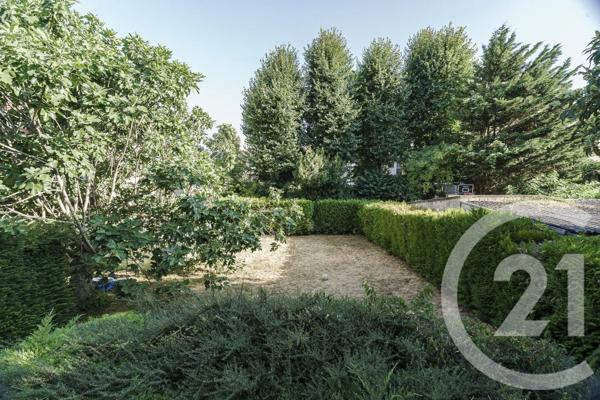 Maison à vendre  9 pièces - 290,70 m 2   VILLEJUIF  - 94