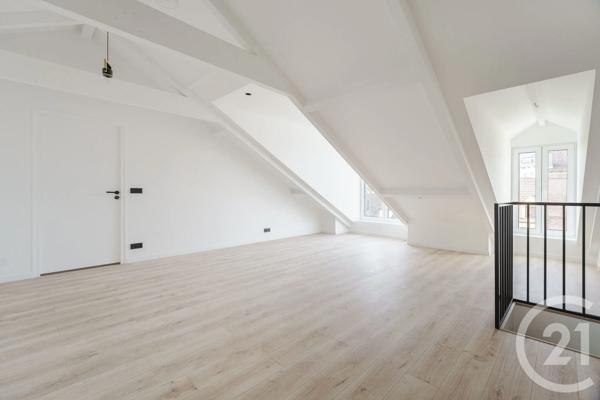 Maison à vendre  9 pièces - 290,70 m 2   VILLEJUIF  - 94