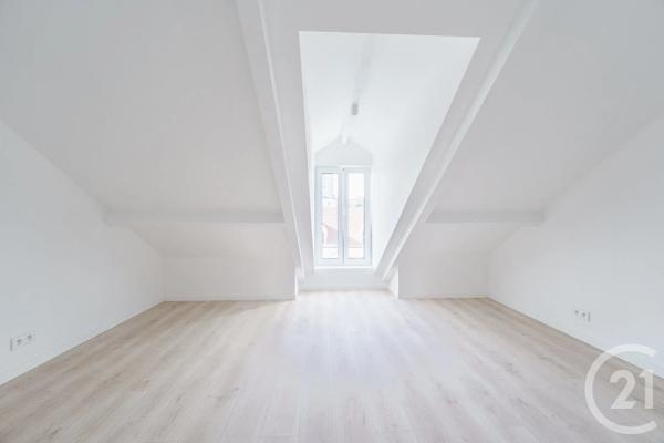 Maison à vendre  9 pièces - 290,70 m 2   VILLEJUIF  - 94