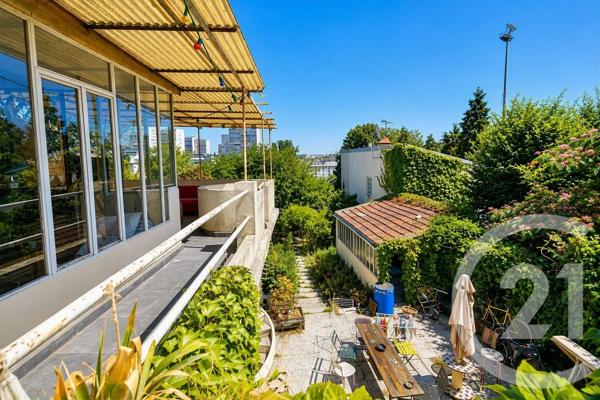 Maison à vendre  9 pièces - 290,70 m 2   VILLEJUIF  - 94