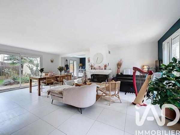 Maison à vendre 9 pièces 224 m² Clamart