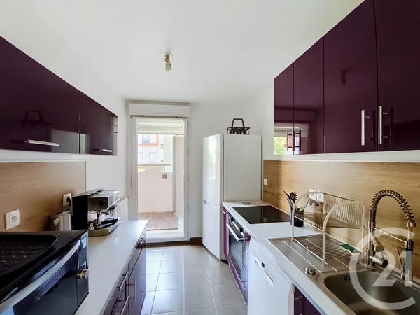 Appartement F3 à vendre  3 pièces - 65,98 m 2   ST DENIS  - 93