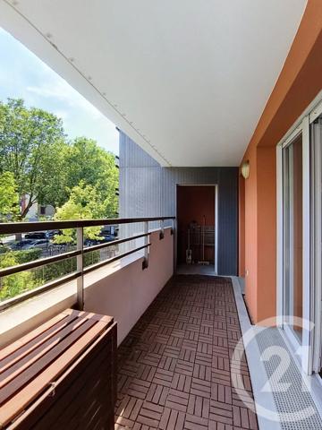 Appartement F3 à vendre  3 pièces - 65,98 m 2   ST DENIS  - 93