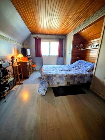 Authenticité & Vie de Plain-Pied au Coeur du Triangle d'Or à VAUJOURS (maison 4 pièces)