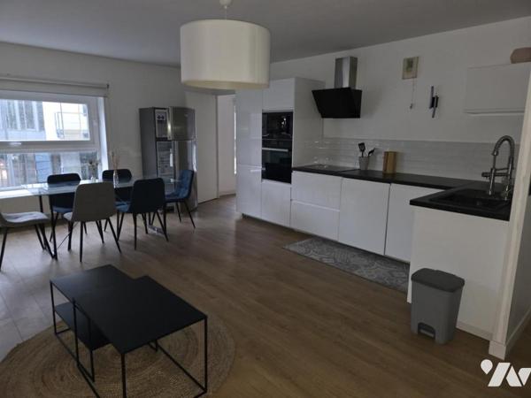 LILLE- QUARTIER DU BOIS HABITE- APPARTEMENT DE  70 M2 AVEC 2 CHAMBRES + BUREAU - BALCON - PARKING-
