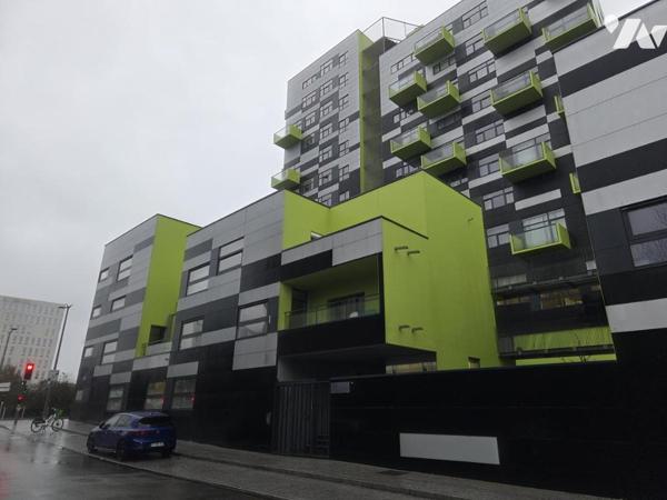 LILLE- QUARTIER DU BOIS HABITE- APPARTEMENT DE  70 M2 AVEC 2 CHAMBRES + BUREAU - BALCON - PARKING-