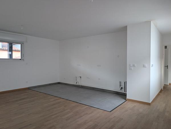 A VENDRE COEUR SAINT CYPRIEN - T3 79M² - Terrasse - Parking