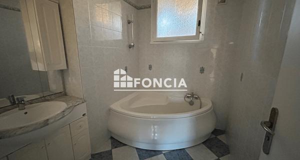 Location Appartement 4 pièces 78.91 m² - Eaubonne 95600