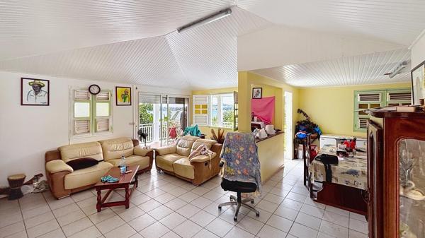 Flash Cosmy : 4 logements + vue mer à saisir