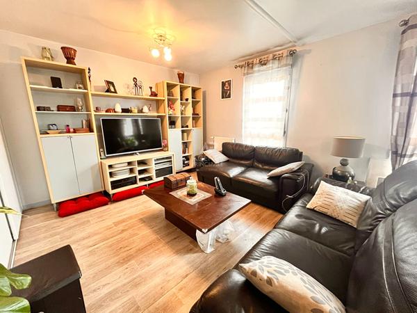 Appartement Cergy 4 pièce(s) 85 m2 €259 000 ** - Référence 2223