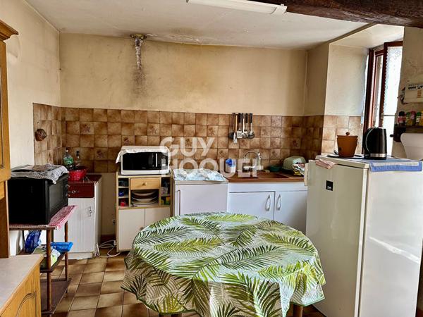 SALSIGNE - Maison de village + courette + remise