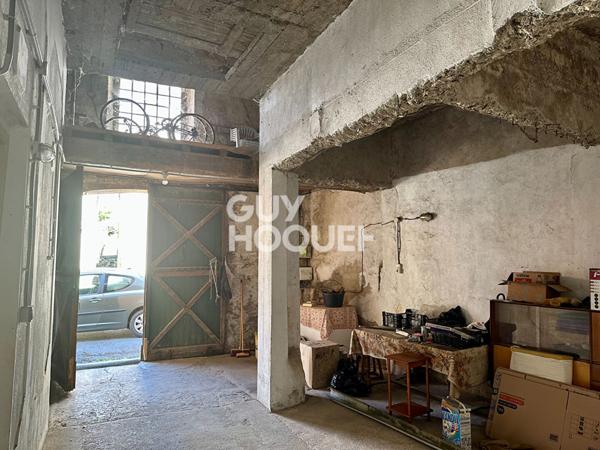 SALSIGNE - Maison de village + courette + remise