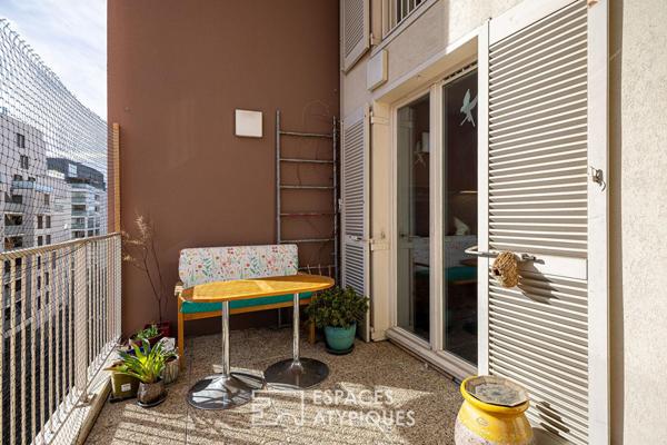 Duplex feutré avec double hauteur et terrasse