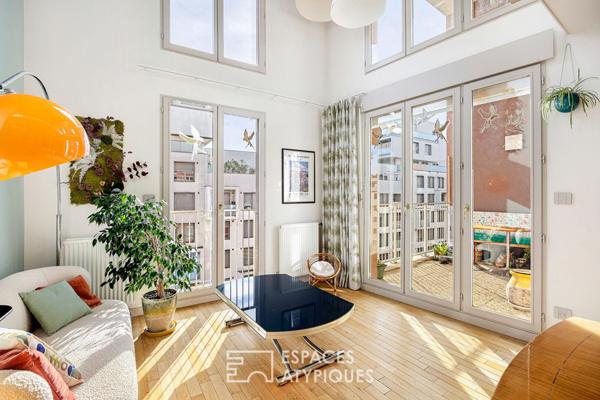 Duplex feutré avec double hauteur et terrasse