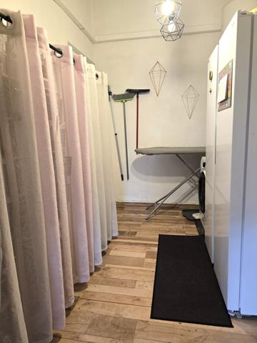 Appartement en ville : terrasse, garage et vue sur la colline !