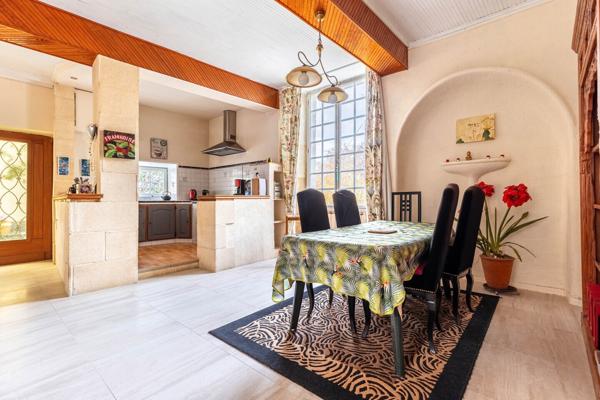 Demeure du 17ème siècle - 5 chambres, jardin et garage