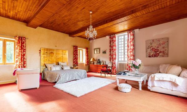 Demeure du 17ème siècle - 5 chambres, jardin et garage